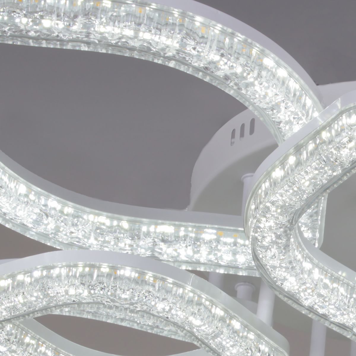 Потолочный светильник Reluce 69290-0.3-3+3 WH