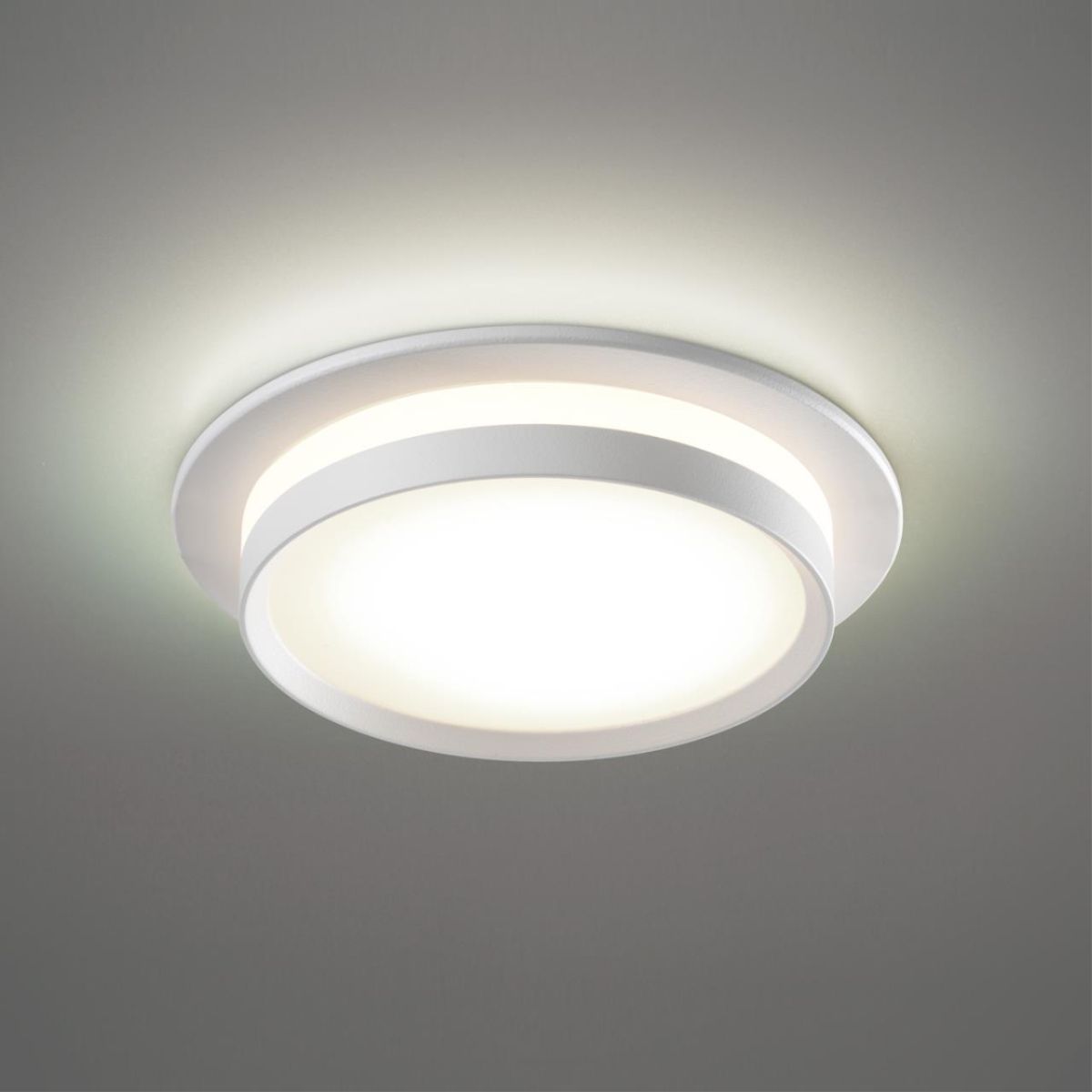 Встраиваемый светильник Novotech Wir Lirio 371035