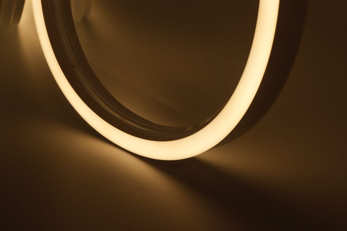 Светодиодная лента SWG PRO NE-DU2140-24-10-WW-67 032797