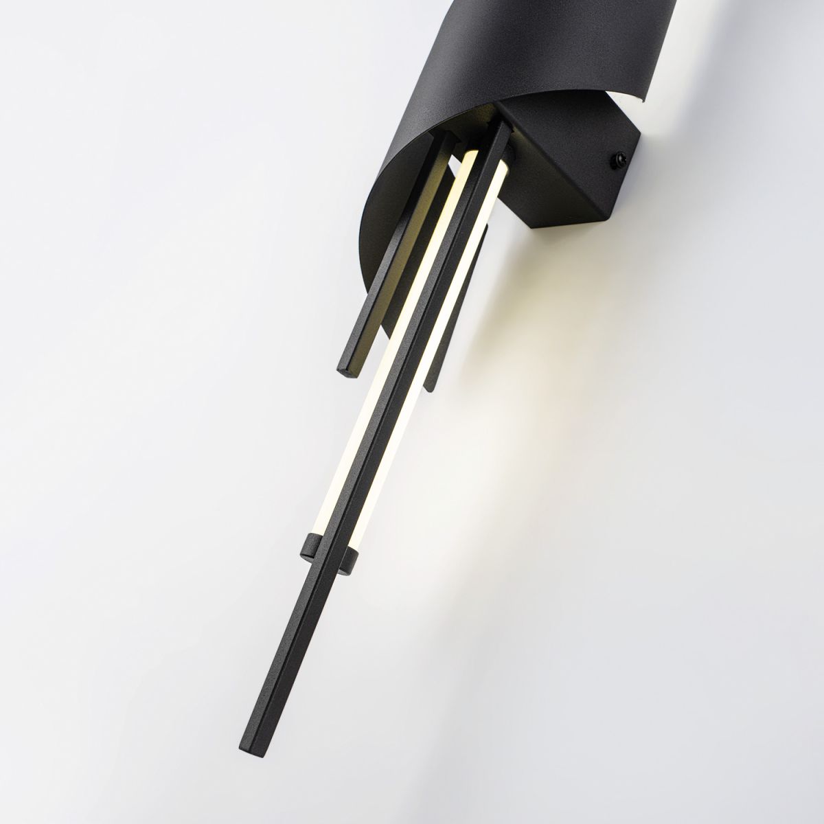 Настенный светильник Modelux ML.729.590 BK