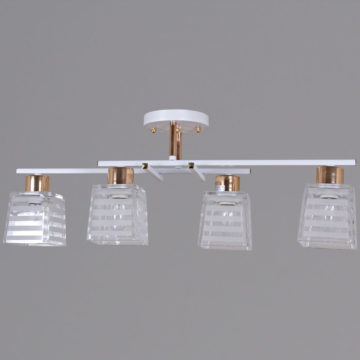 Потолочная люстра Reluce 09260-0.3-04 WH+FG