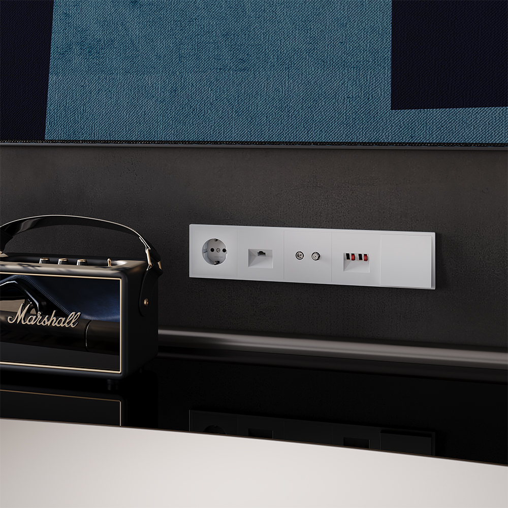 Розетка компьютерная Voltum S70 VLS060102