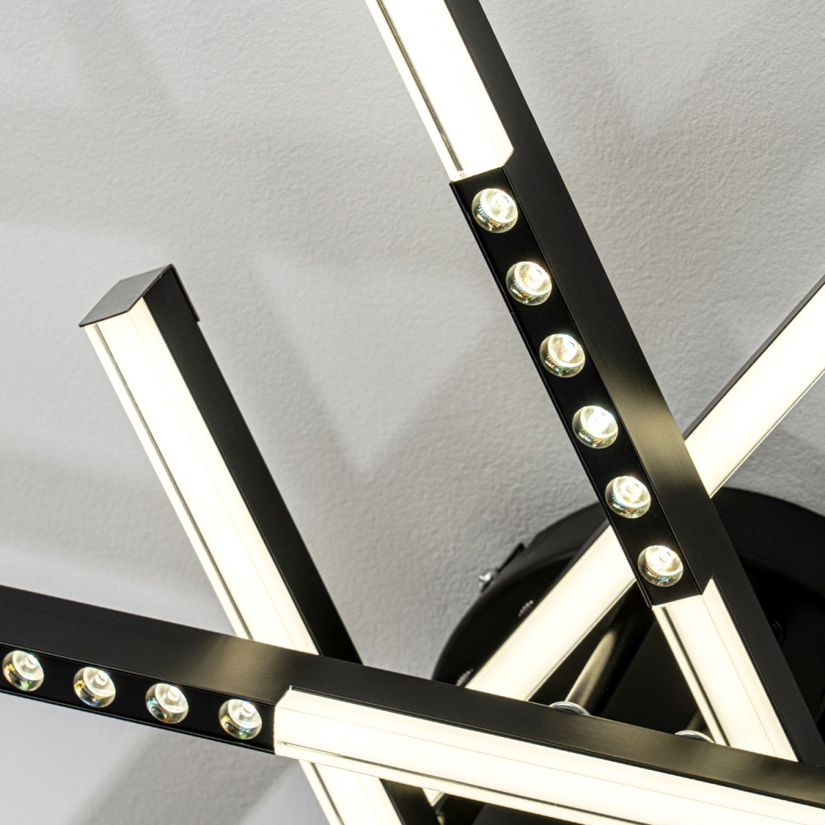 Потолочный светильник LED4U L5116-6 BK