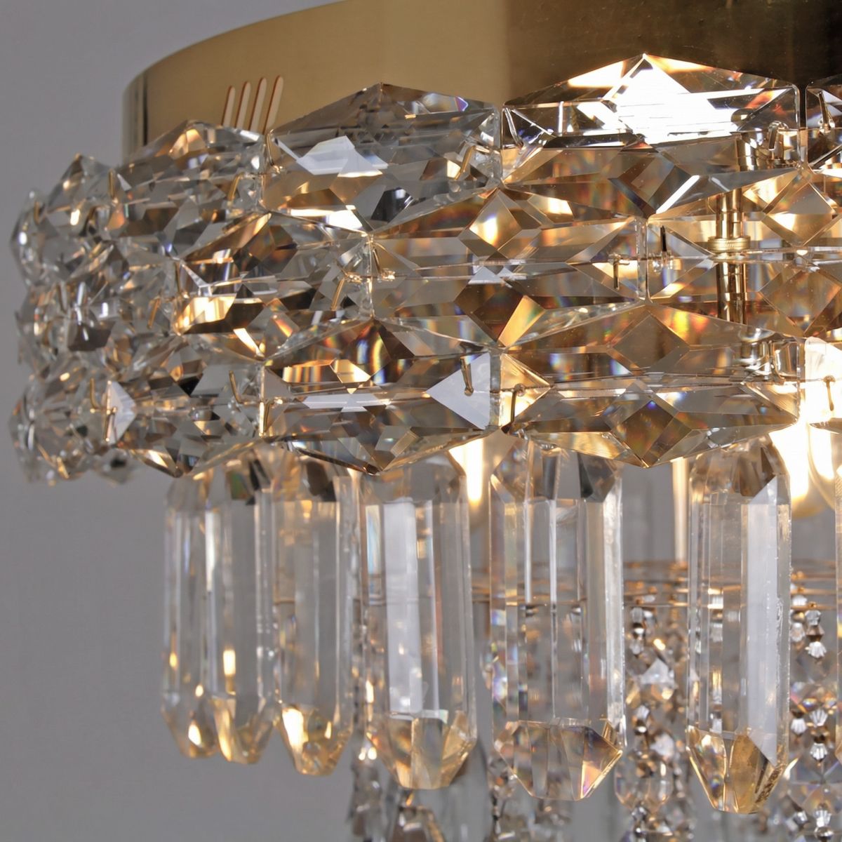 Подвесная люстра Reluce 31070-0.4-500 MX GD