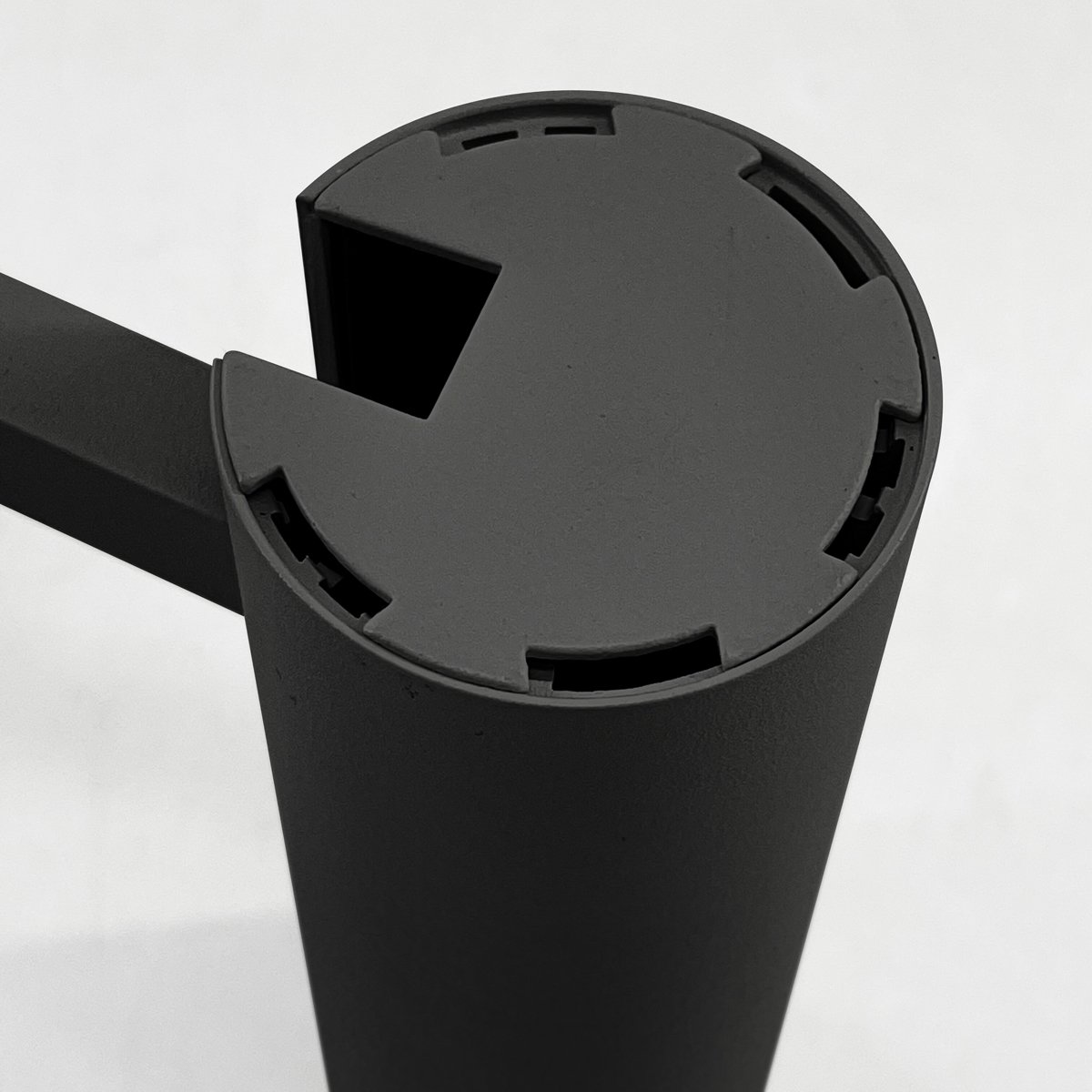 Трековый светильник SWG TL3P-BL-10-WW 008844