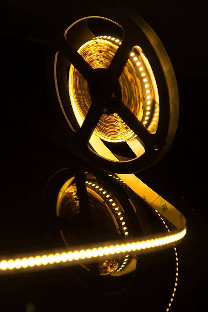 Светодиодная лента SWG SWG4240-12-24-WW-M 009470