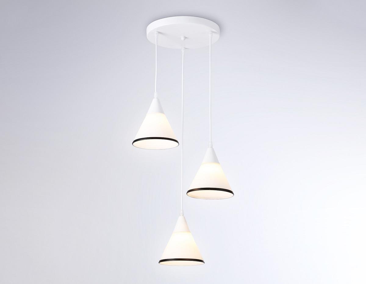 Подвесная люстра Ambrella light Traditional Modern TR3167