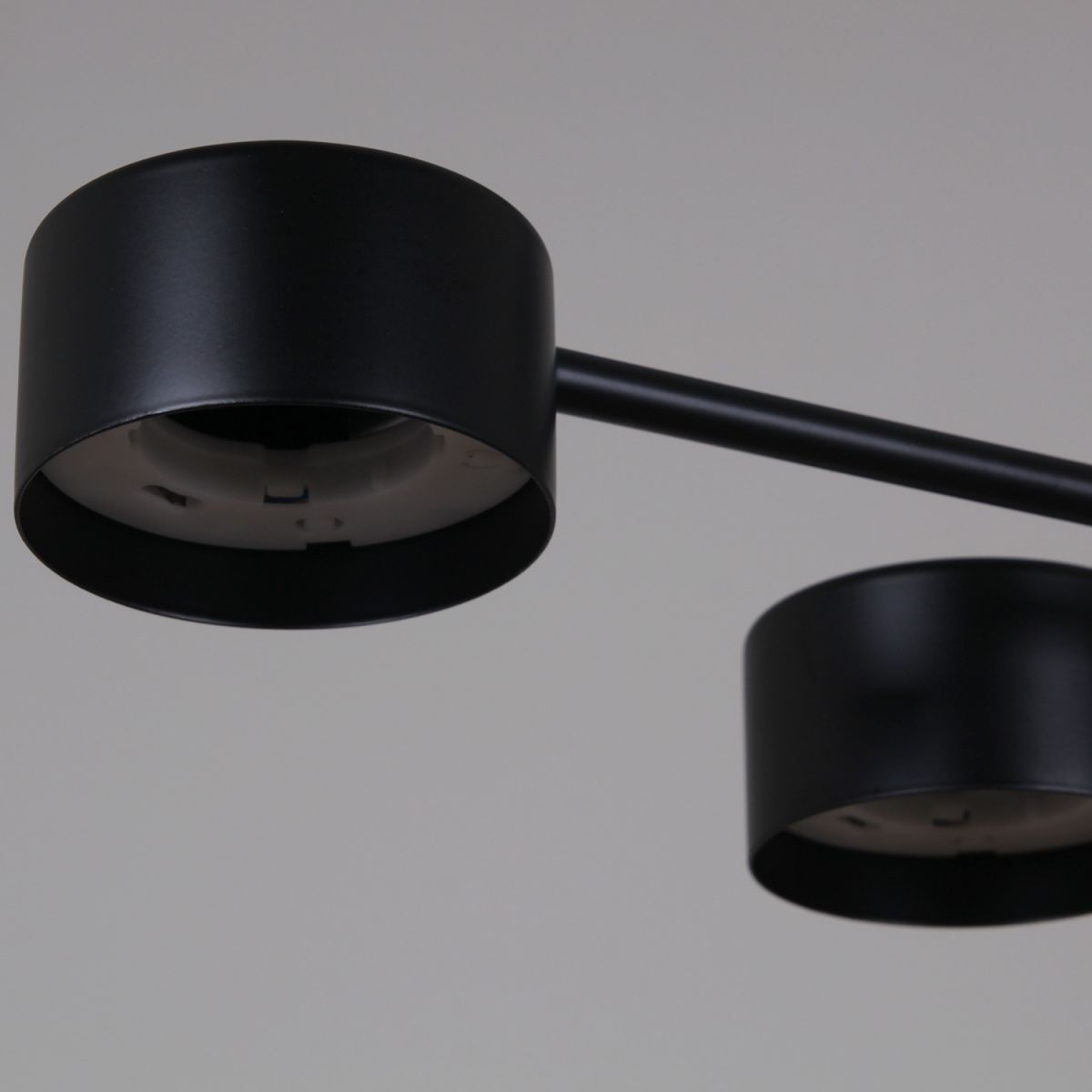 Люстра на штанге Reluce 03708-0.3-08 BK GX53