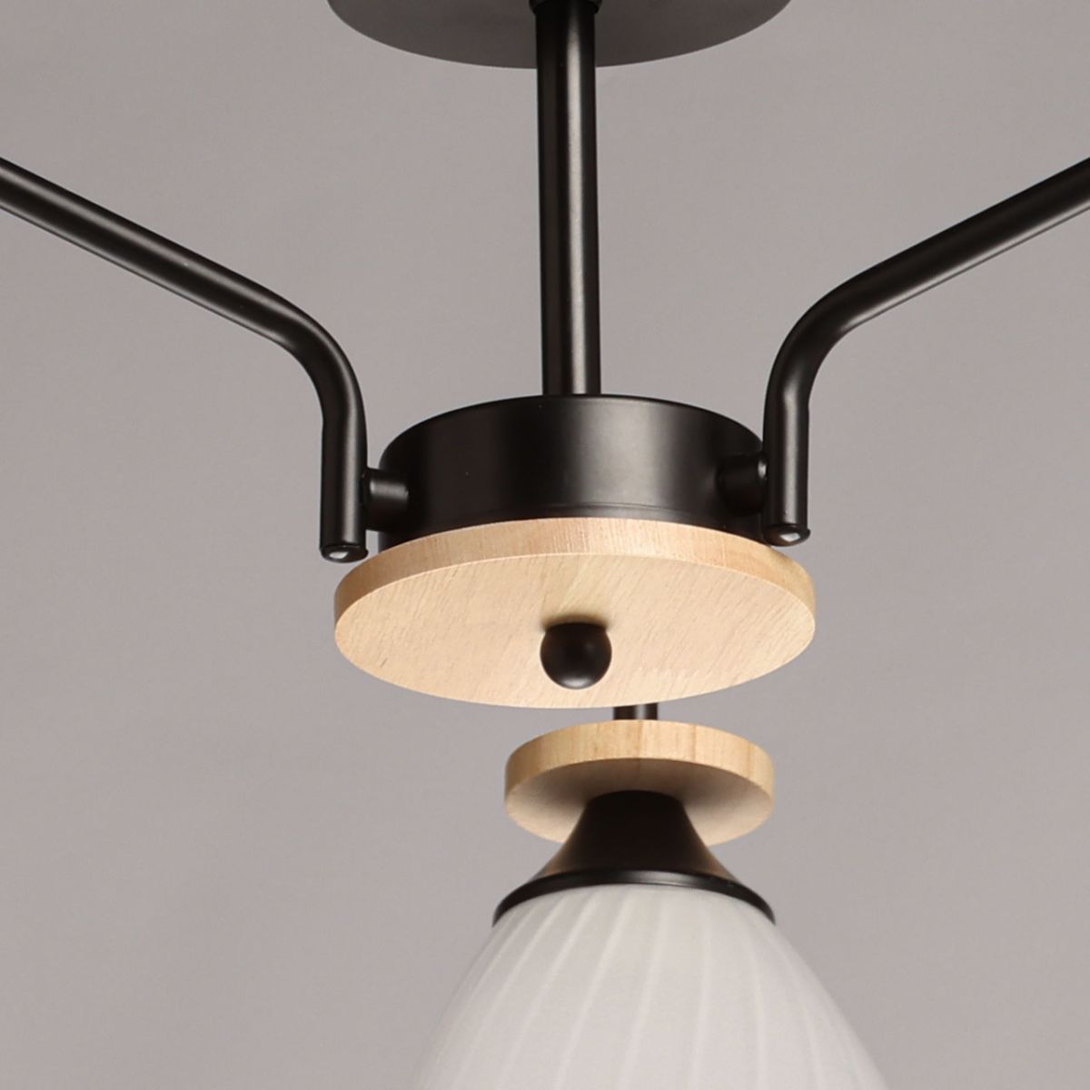 Люстра на штанге De Markt Дэла 635018003