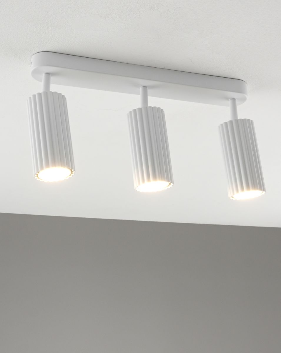 Спот Moderli Cora V11776-3C