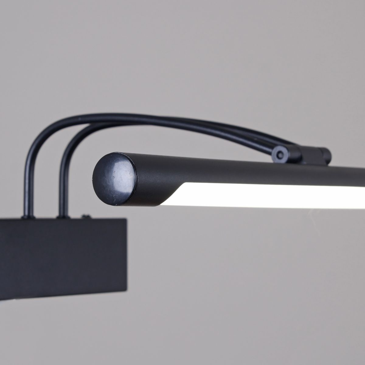 Подсветка для зеркал Reluce 06742-0.2-705