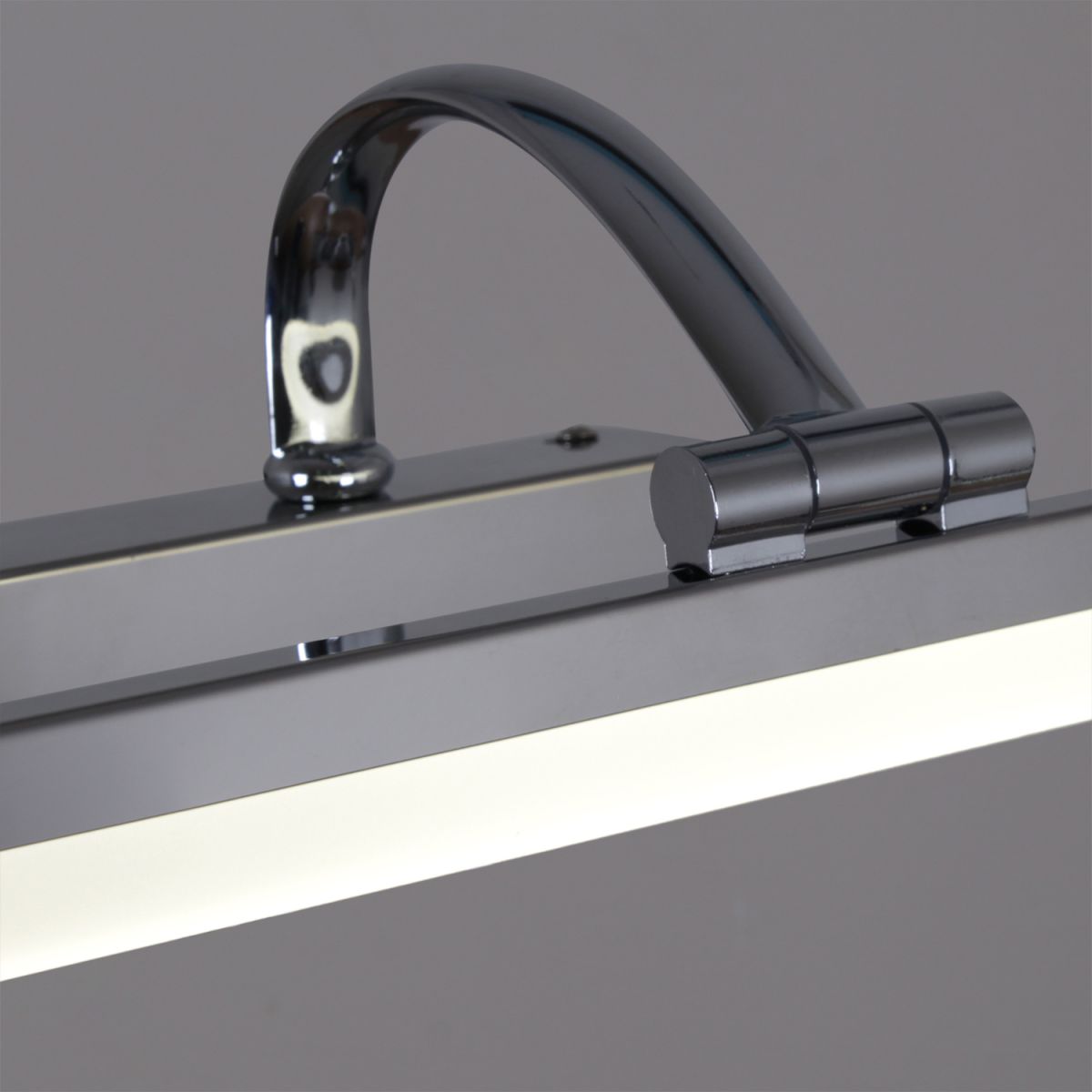 Подсветка для зеркал Reluce 06718-0.2-450