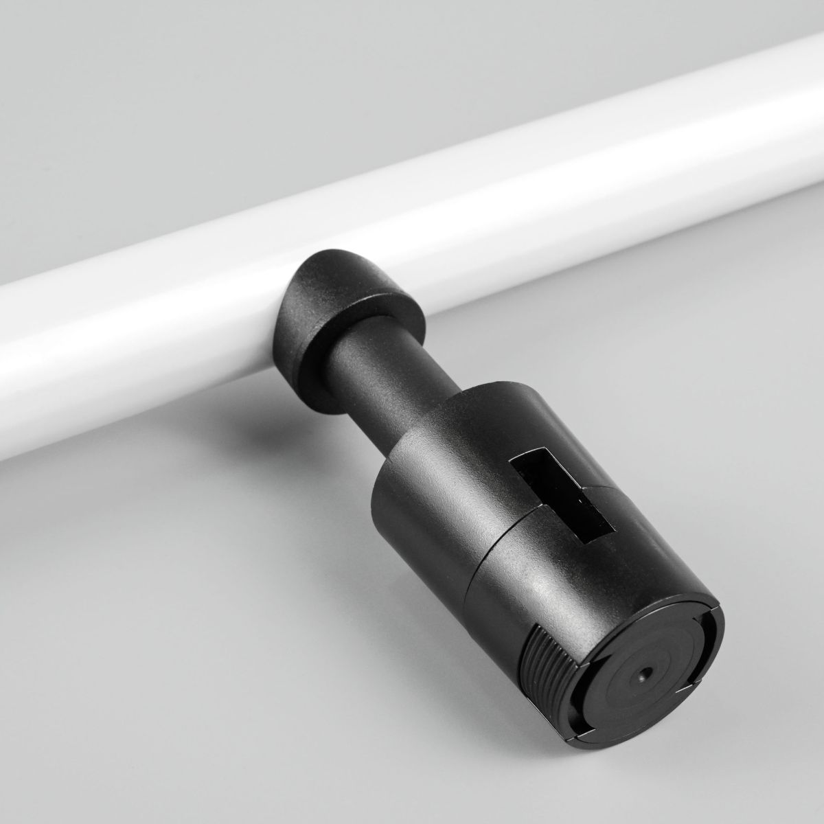 Трековый однофазный светильник Lightstar Due Hermes 270547