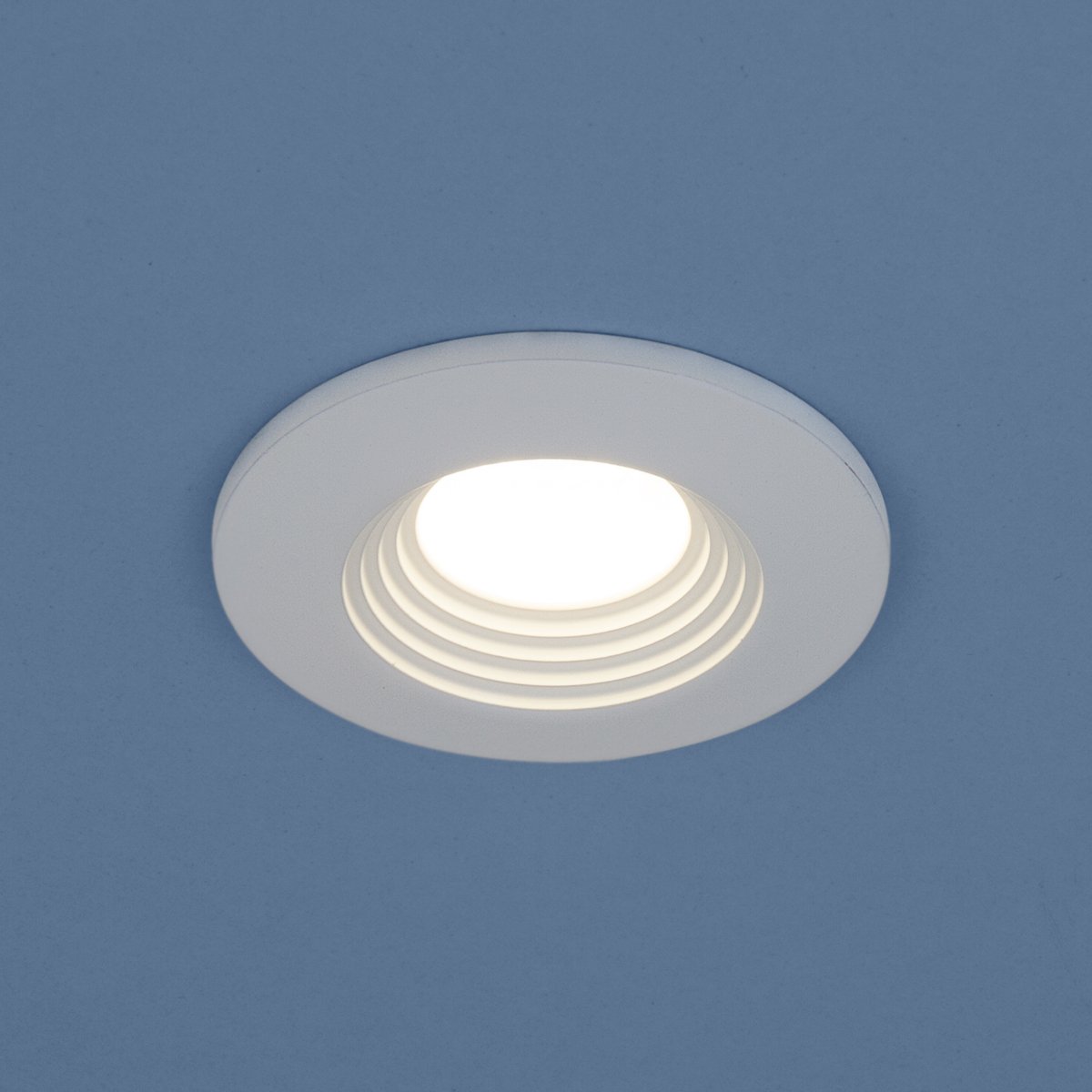 Встраиваемый светодиодный светильник Elektrostandard 9903 LED 3W COB WH белый 4690389107658