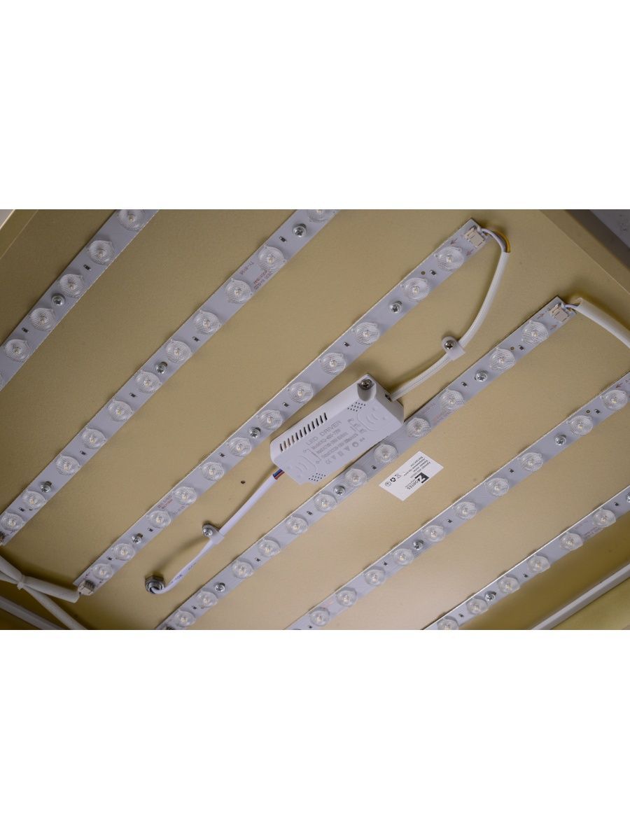 Потолочный светильник Zortes Gabby ZRS.1215.04