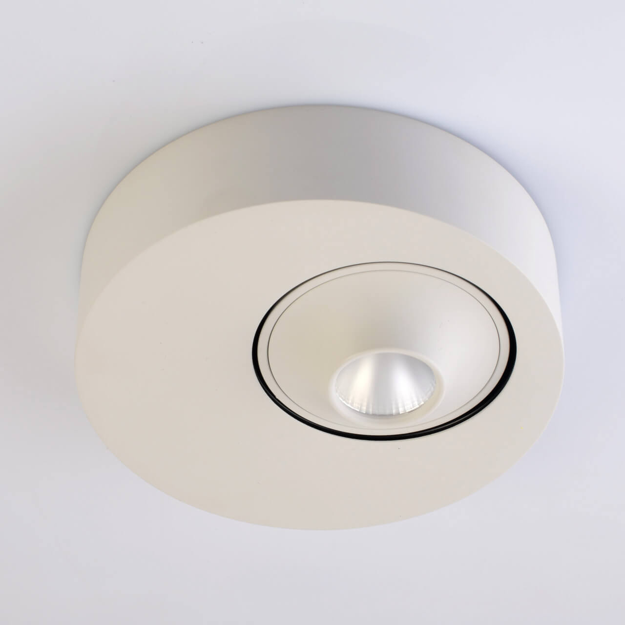 Потолочный светодиодный светильник De Markt Круз 637016501