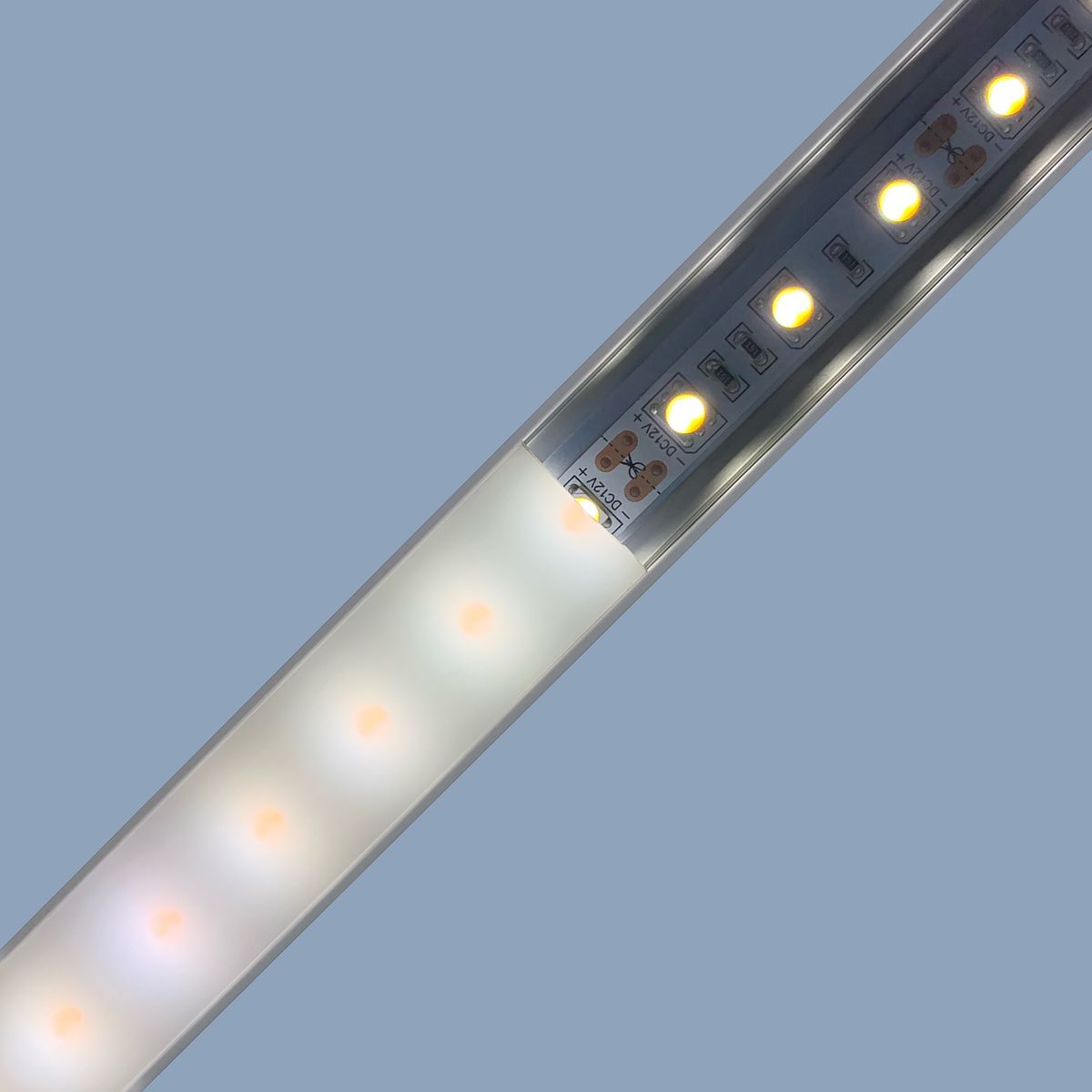 Профиль встраиваемый Apeyron ширина ленты до 10мм 08-06-01