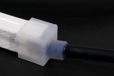 Силиконовая заглушка с выводом под провод SWG PRO END-1220-C-WH 00-00036570