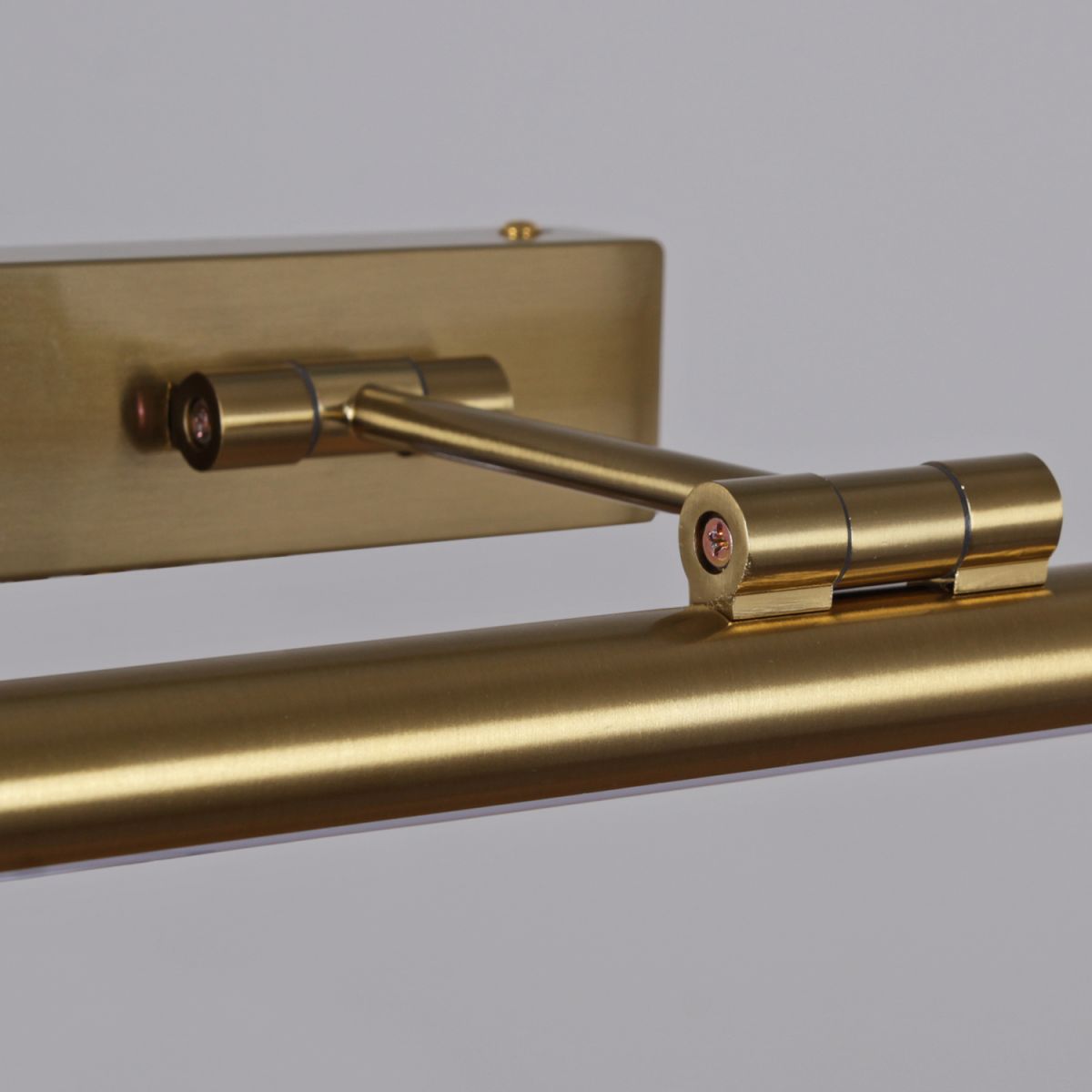 Подсветка для зеркал Reluce 06738-0.2-460