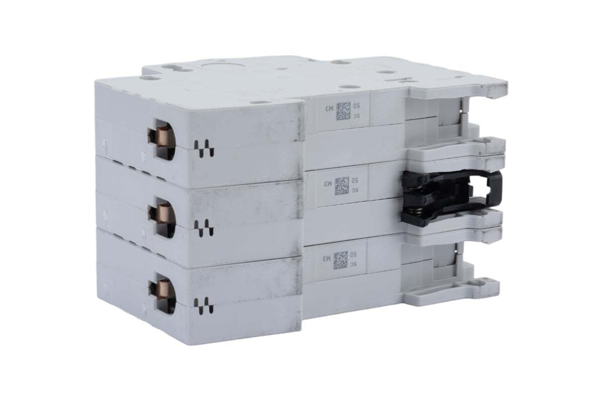 Автоматический выключатель ABB SH203 3-полюсный C50 6кА